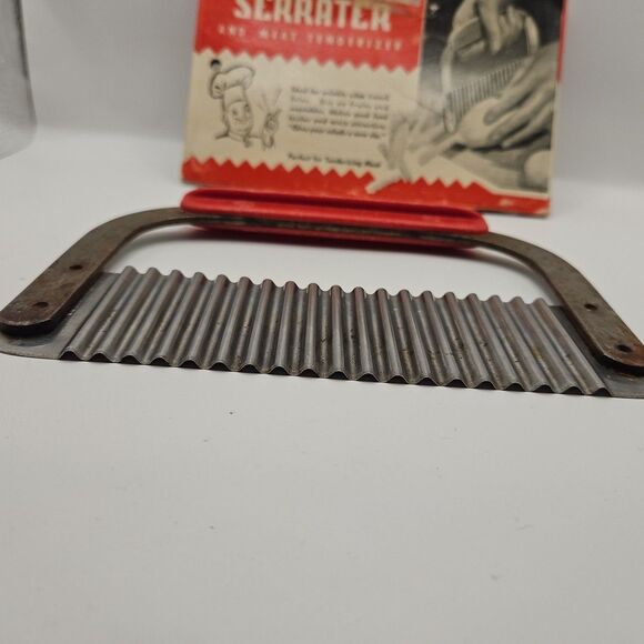Vintage Huot Serrater & Meat Tenderizer Original Package Red Plastic Handle - Picture 10 of 16